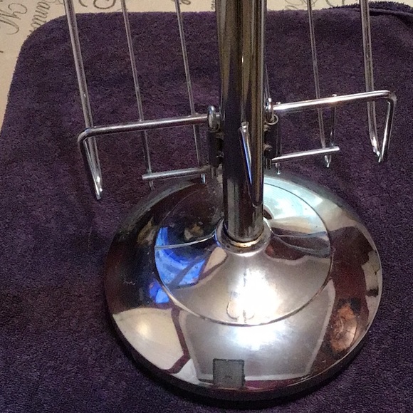 Bathroom Toilet paper holder. - Picture 2 of 4